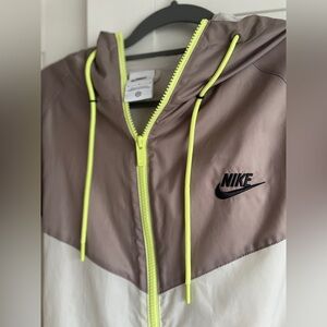 Men’s Nike Windrunner